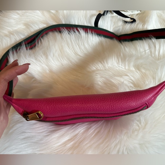 GUCCI Grained Calfskin Small Logo Belt Bum Bag Pink Green - Picture 8 of 14